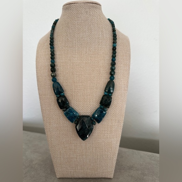 Turquoise bead necklace by Jay King - Picture 2 of 13